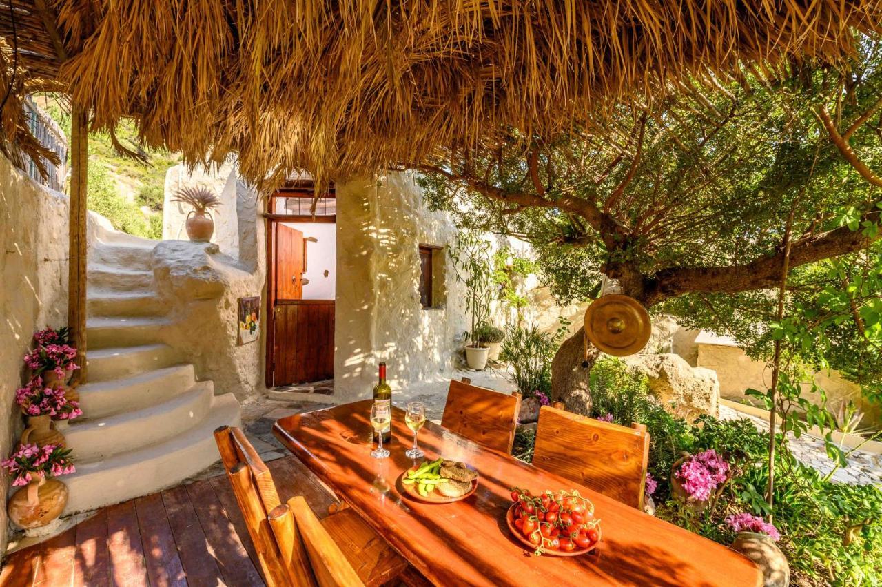 Natura Cottages Makrýgialos Exteriör bild