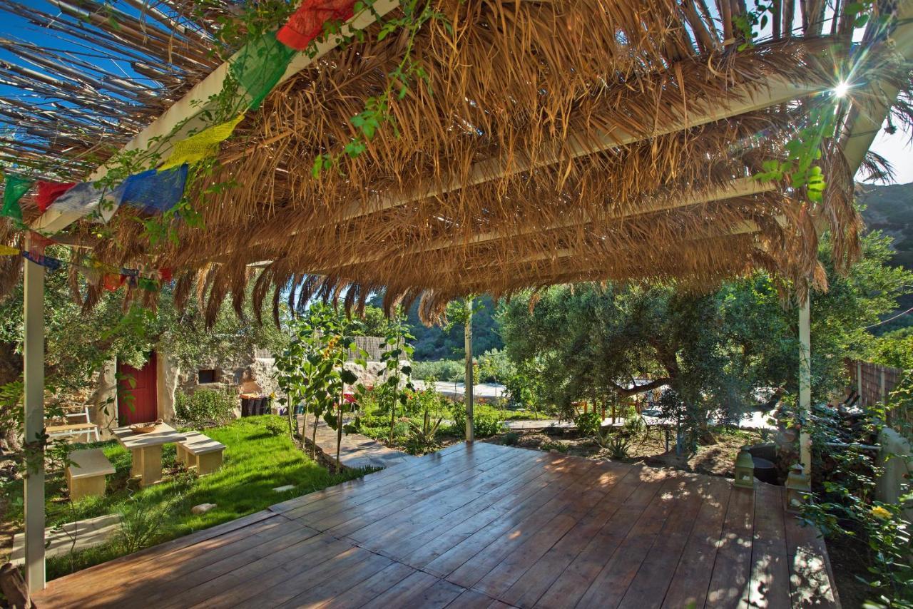 Natura Cottages Makrýgialos Exteriör bild